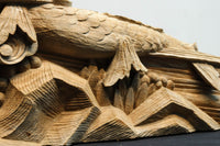 龍へと昇華する鯉の滝昇りを描いた立体彫刻が素晴らしい梁飾り　DC8223ab　在庫(a:1 b:1)枚