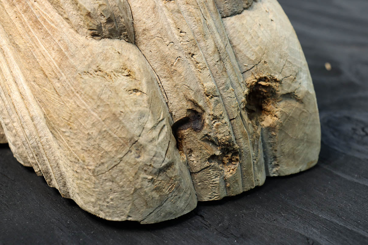 龍へと昇華する鯉の滝昇りを描いた立体彫刻が素晴らしい梁飾り　DC8223ab　在庫(a:1 b:1)枚