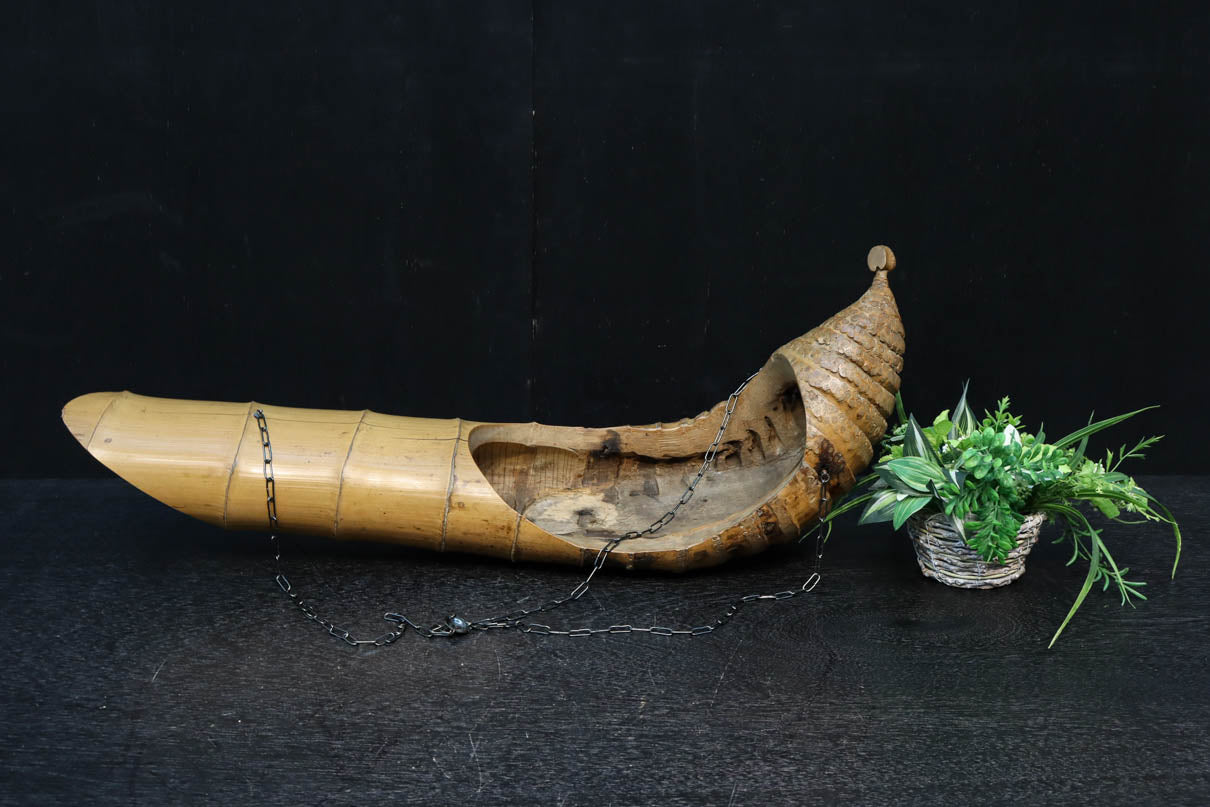 自然な竹の風合いある吊るし花器　DC8224