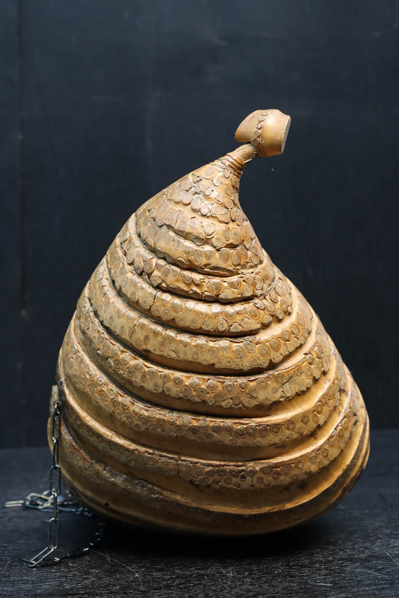 自然な竹の風合いある吊るし花器　DC8224