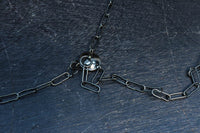 自然な竹の風合いある吊るし花器　DC8224