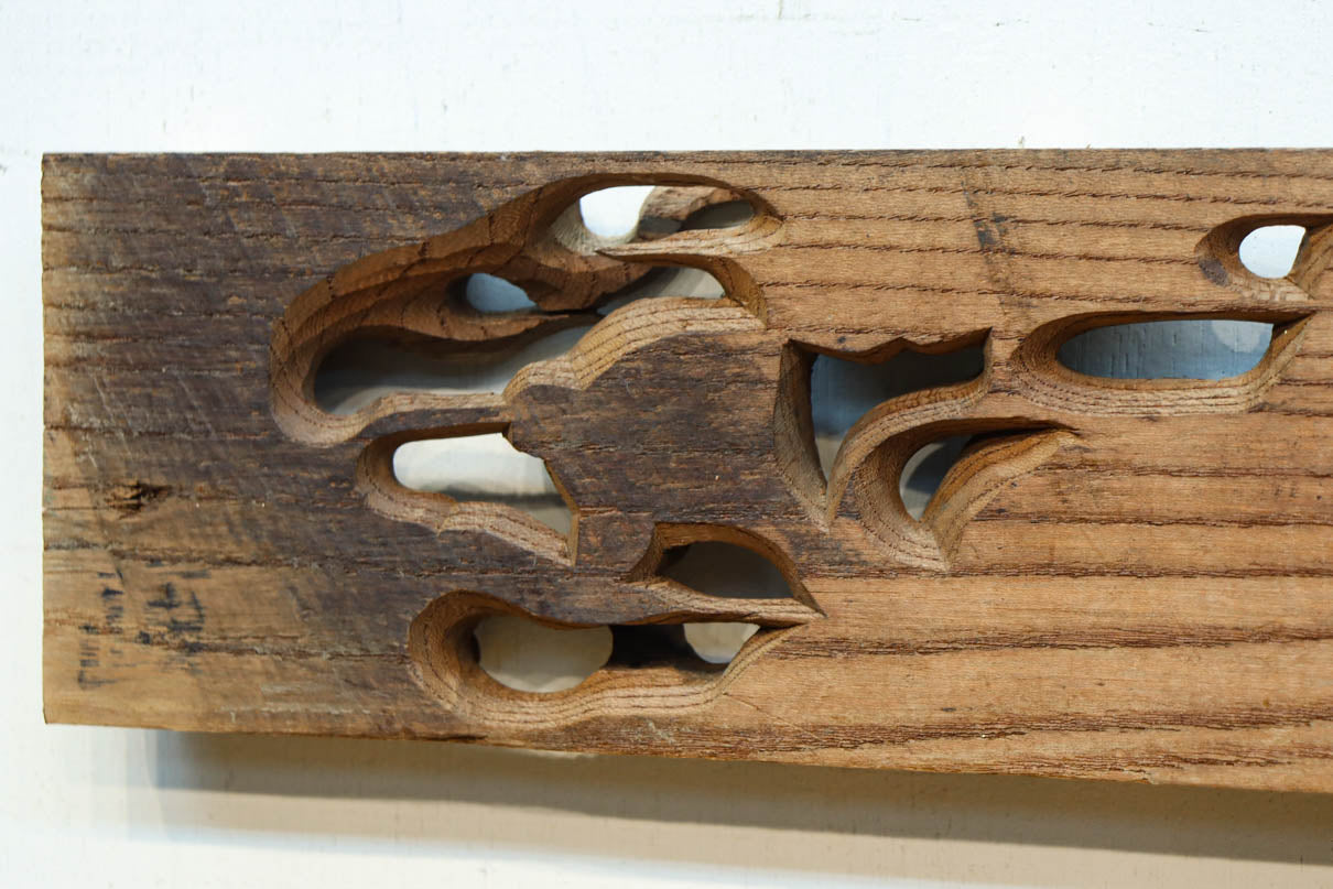 貫禄ある2頭の龍の立体感溢れるけやき彫刻飾り　DC8226