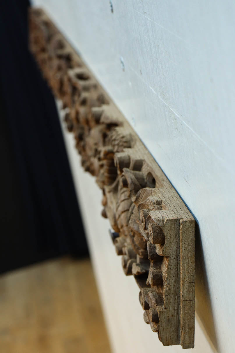 貫禄ある2頭の龍の立体感溢れるけやき彫刻飾り　DC8226