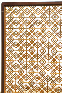 木枠内に幾何学模様をびっしり組み凛とした眺めの2つ折り衝立　DC8231
