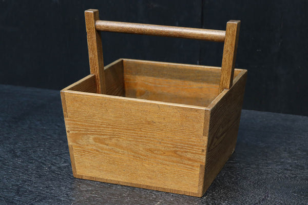 穏やかな杢目で落ち着いた雰囲気ある炭入れ　DC8236