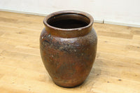 山野草が映えそうな素朴な雰囲気が魅力的な壺　DC8239