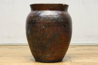 山野草が映えそうな素朴な雰囲気が魅力的な壺　DC8239