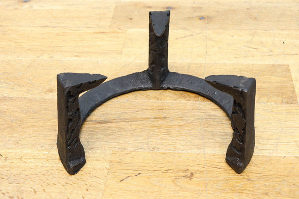 時代の貫禄ある3本爪の五徳　DC8244　在庫1個