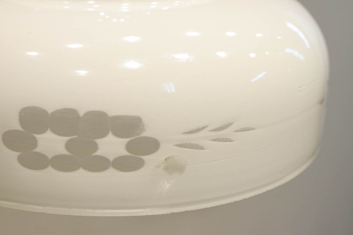 上品な透かし模様が浮かぶ電笠　DC8271