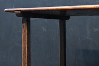 時代を経た味わい深い風合いの置台　DC8251