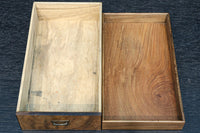 穏やかな流れの杢目で風情溢れる小物入れ　DC8252