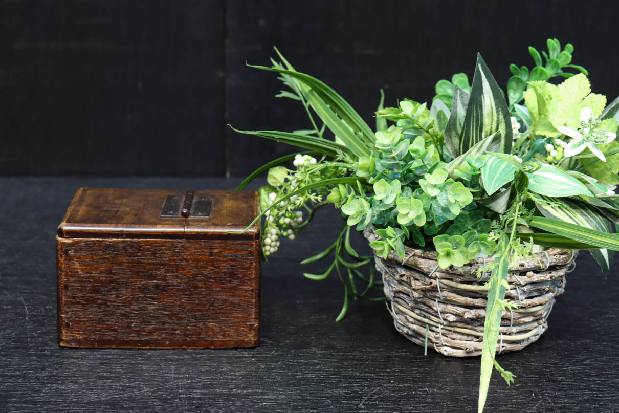 Antique tool box (small box) DC8254