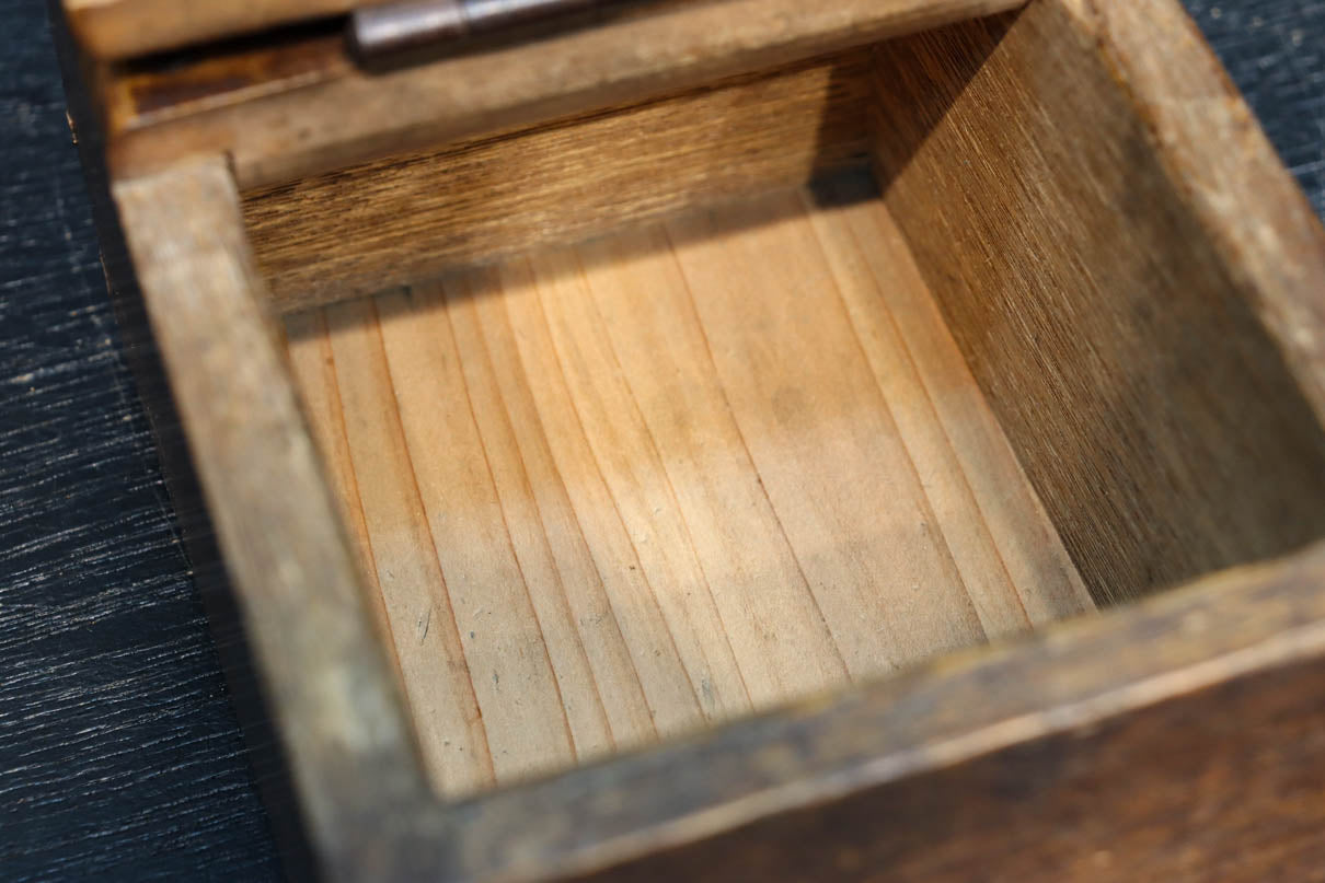 Antique tool box (small box) DC8254