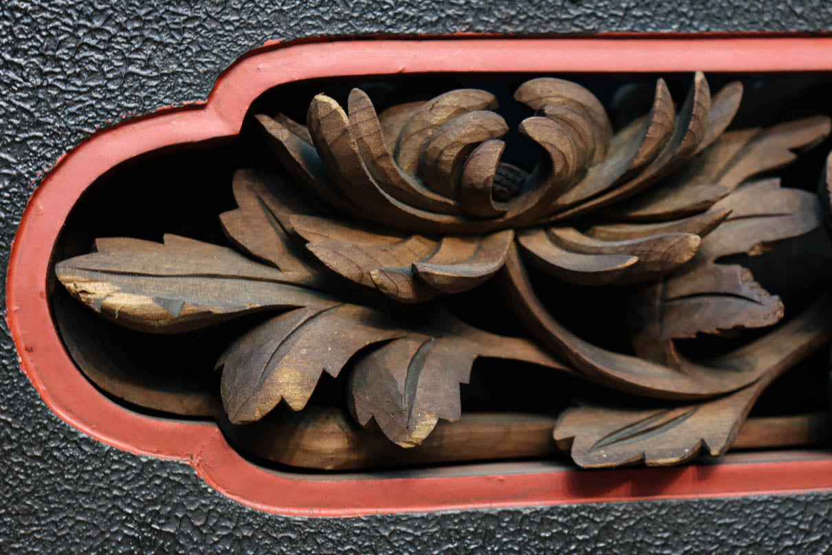 立体感のある彫刻が見栄えのする彫刻飾り　DC8257abc　在庫(a:1 b:1 c:1)個