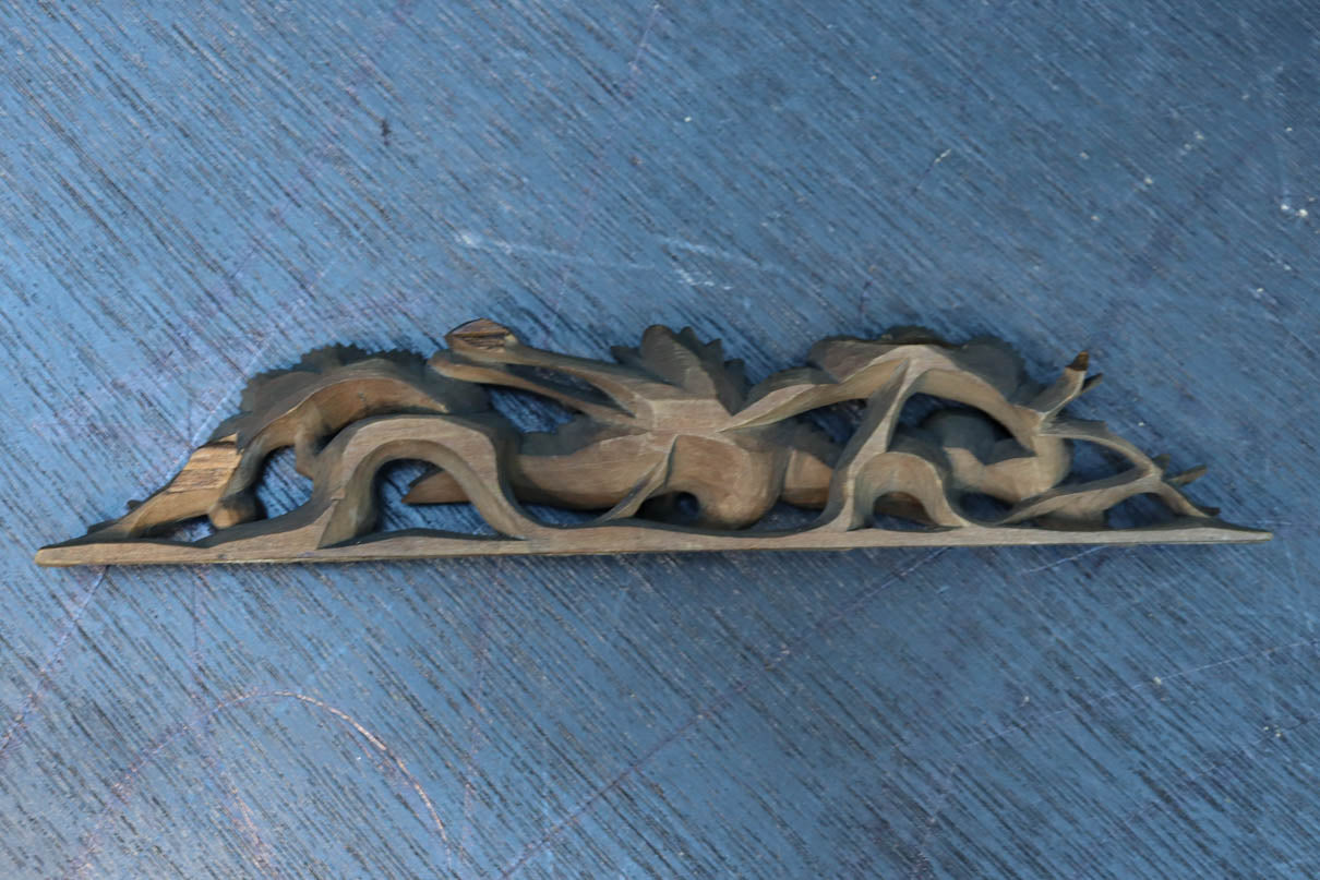 鶴と松　木彫 羽を広げた鶴と松を描いた深彫り彫刻欄間 EZ2062ab 在庫(a:1 b:1