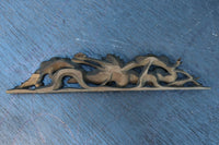 松と鶴の穏やかな風景を描いた小型彫刻飾り　DC8259