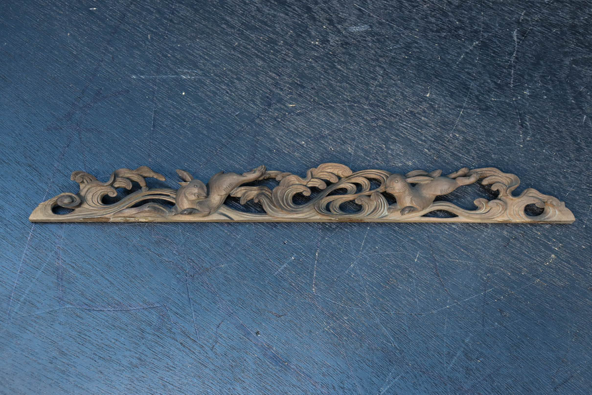 稀少！！可愛らしい波兎(なみうさぎ)の彫刻飾り　DC8260a