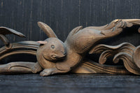 稀少！！可愛らしい波兎(なみうさぎ)の彫刻飾り　DC8260a