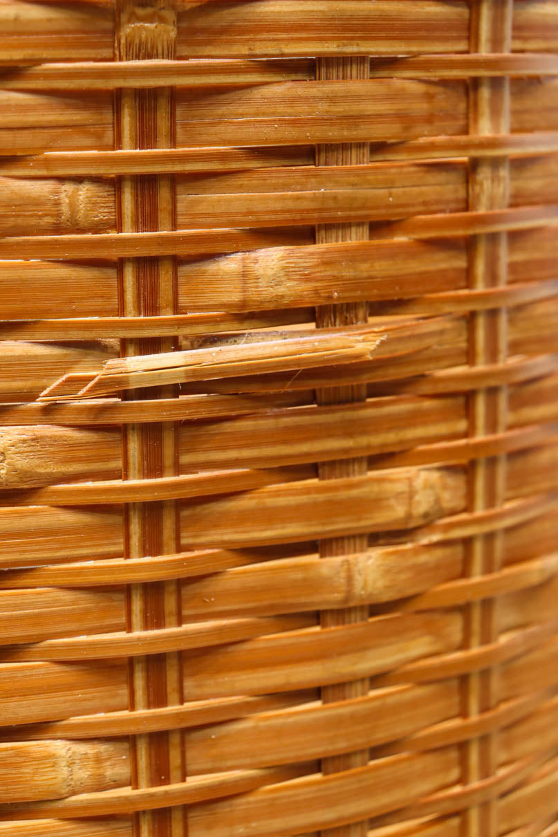 綺麗な艶色をした円柱型の編みカゴ　DC8265