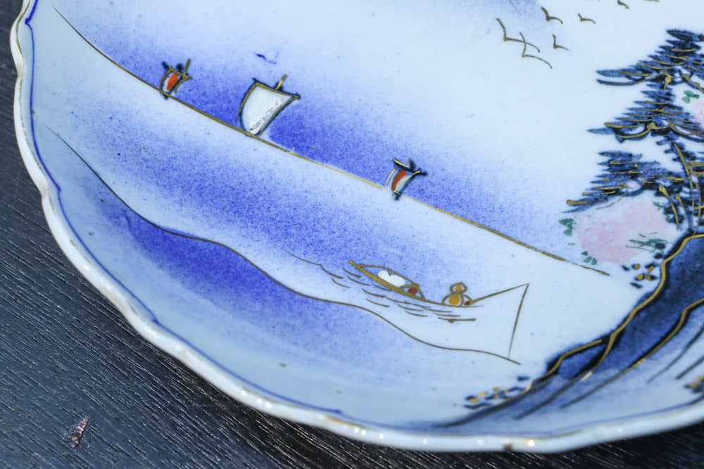 富士の頂きを望む風景を華やかに描いた中皿　DC8266　在庫5枚