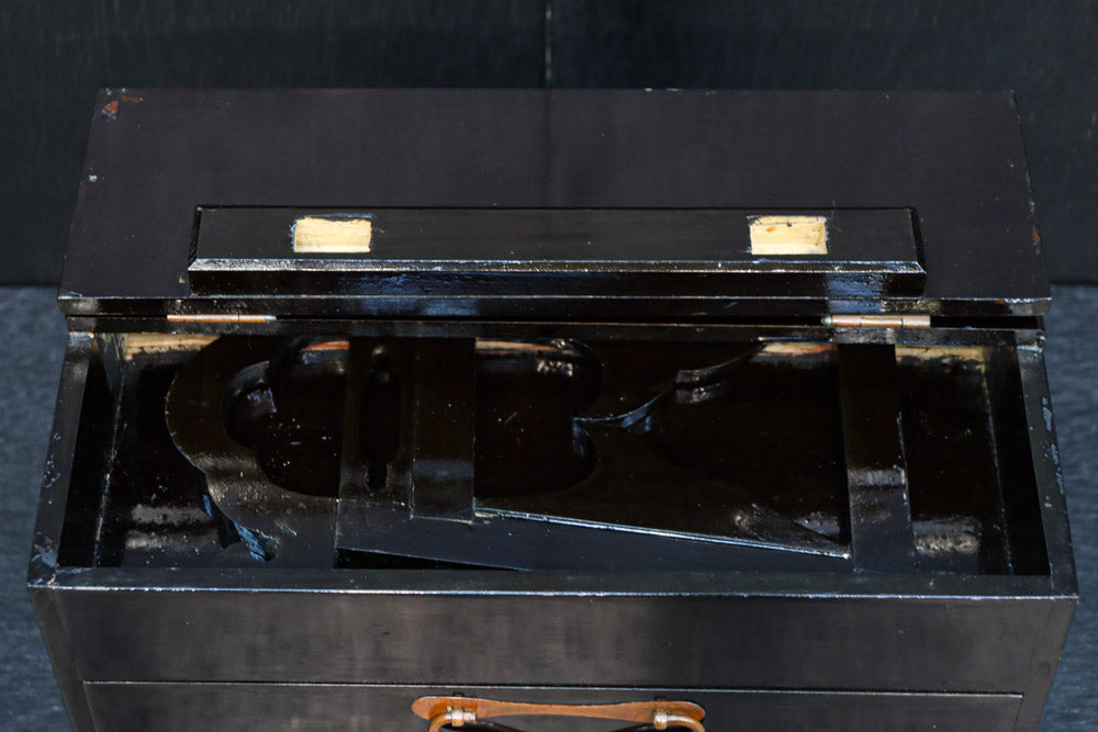 黒漆の雅な化粧箱　DC8280