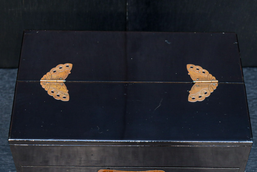 黒漆の雅な化粧箱　DC8280