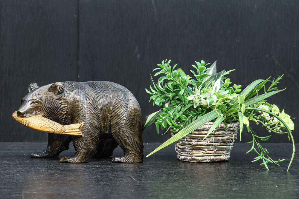 Small size Carved wooden bear figurine DC8293