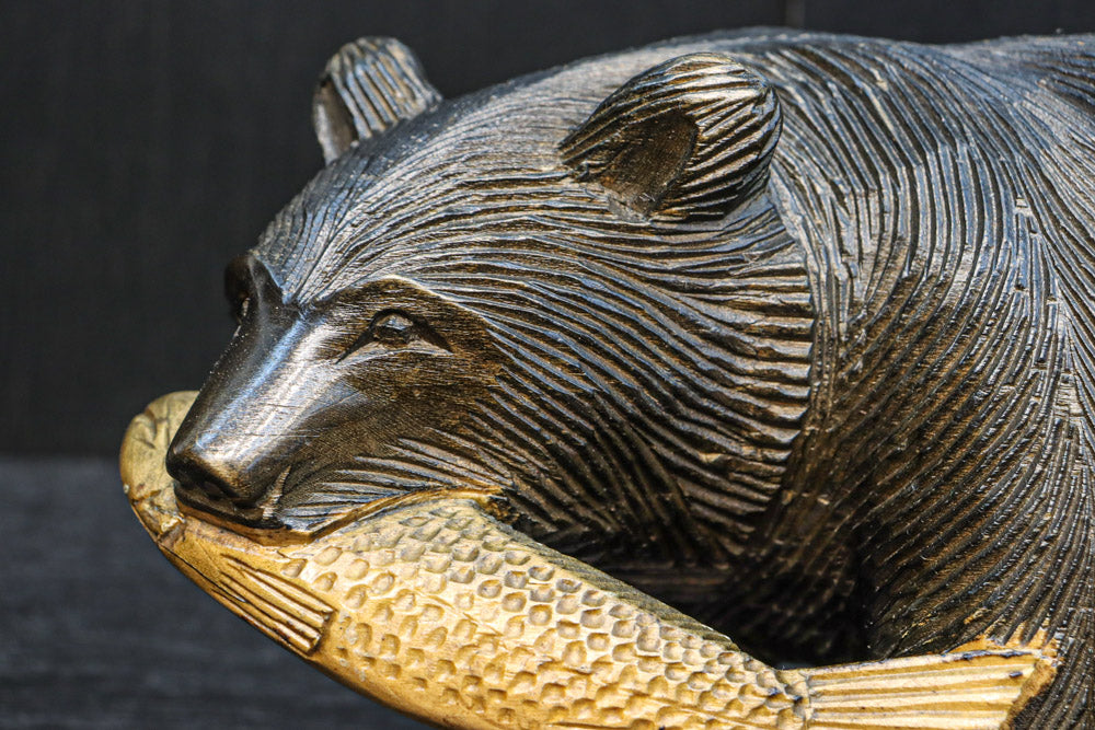 Small size Carved wooden bear figurine DC8293