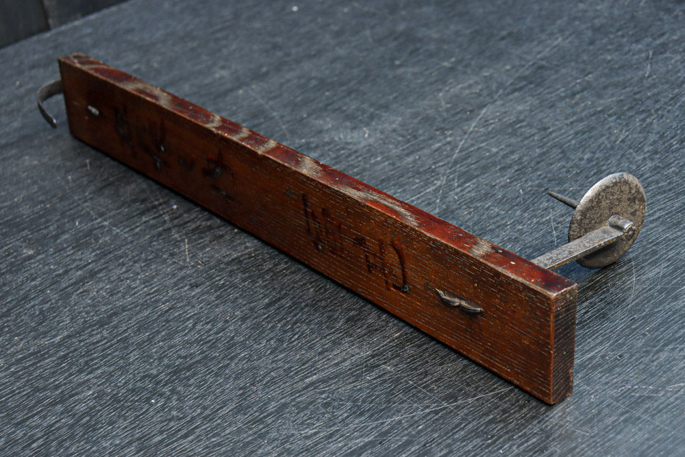 Antique tool (Wall-mounted candle holder) DC8301