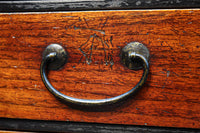 前面ツートンカラーでレトロ感溢れる針箱　DC8304