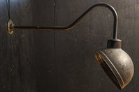 特大サイズ!! 真鍮の鈍い輝きが味わいを深める特大ブラケット　DC8306