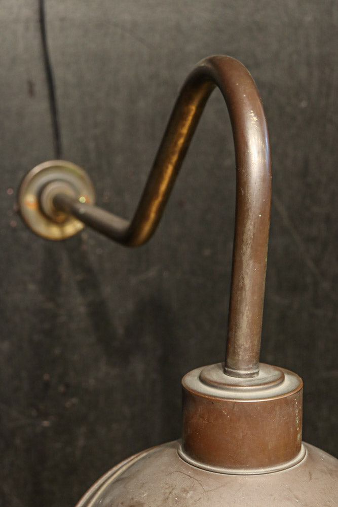 特大サイズ!! 真鍮の鈍い輝きが味わいを深める特大ブラケット　DC8306