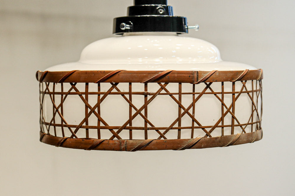 籠目編みの和モダンな竹フレームが素敵な電笠　DC8314