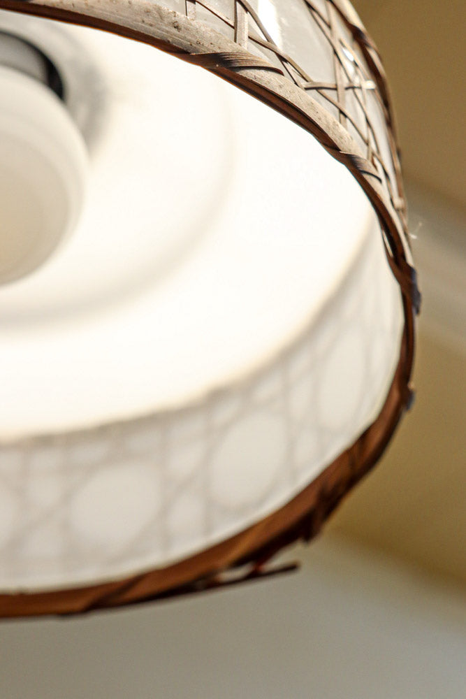 籠目編みの和モダンな竹フレームが素敵な電笠　DC8314