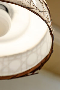 籠目編みの和モダンな竹フレームが素敵な電笠　DC8314