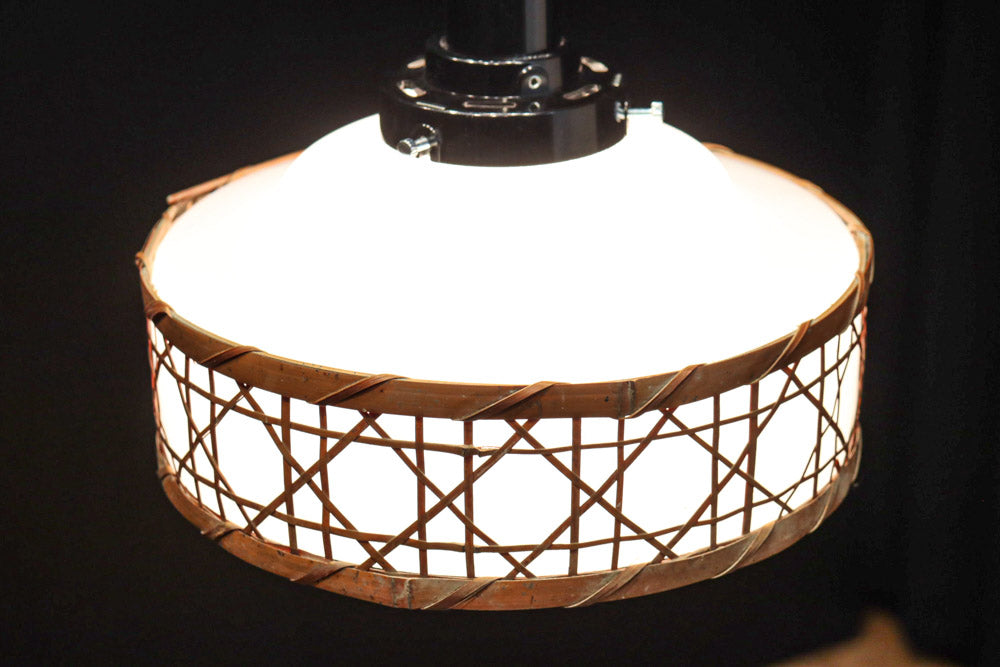 籠目編みの和モダンな竹フレームが素敵な電笠　DC8314