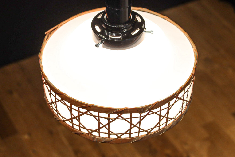 籠目編みの和モダンな竹フレームが素敵な電笠　DC8314