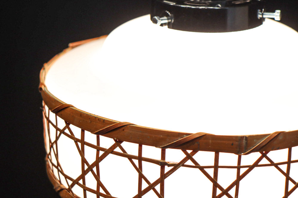 籠目編みの和モダンな竹フレームが素敵な電笠　DC8314