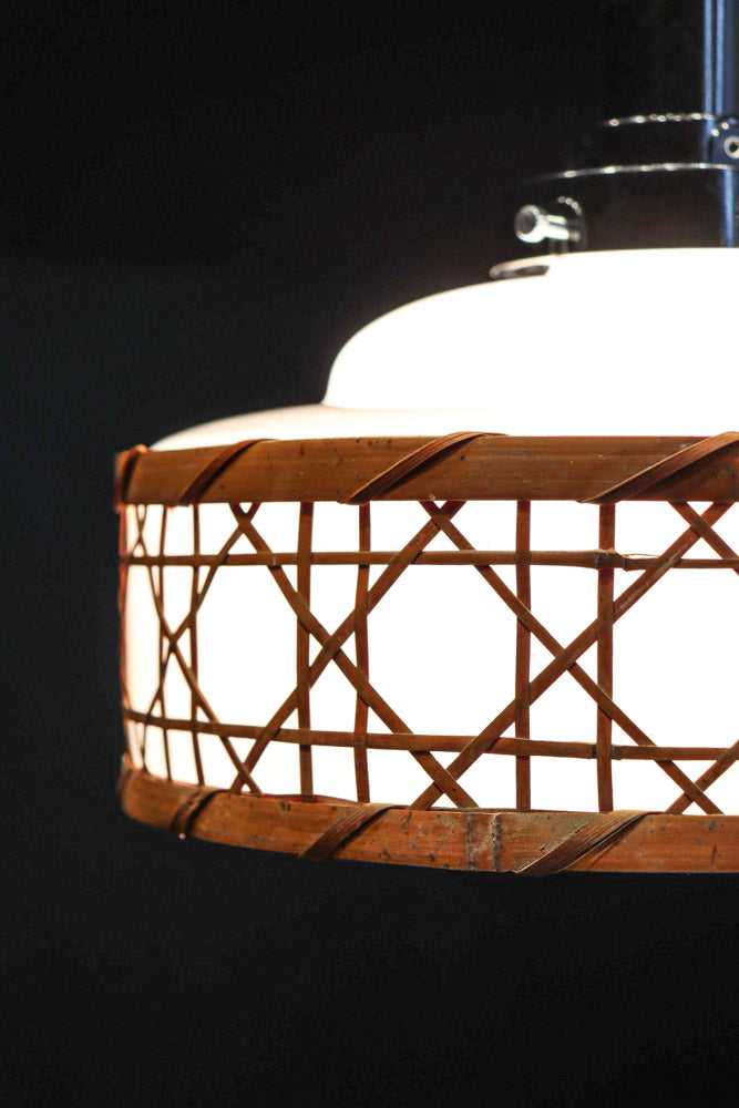 籠目編みの和モダンな竹フレームが素敵な電笠　DC8314