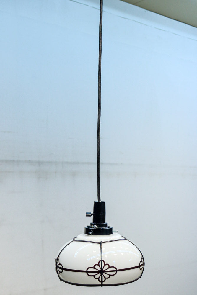 菊菱装飾を施した気品ある電笠　DC8315　在庫2個