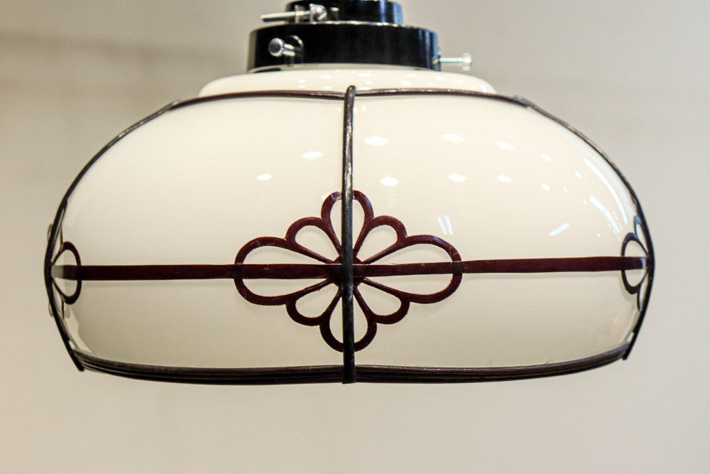 菊菱装飾を施した気品ある電笠　DC8315　在庫2個