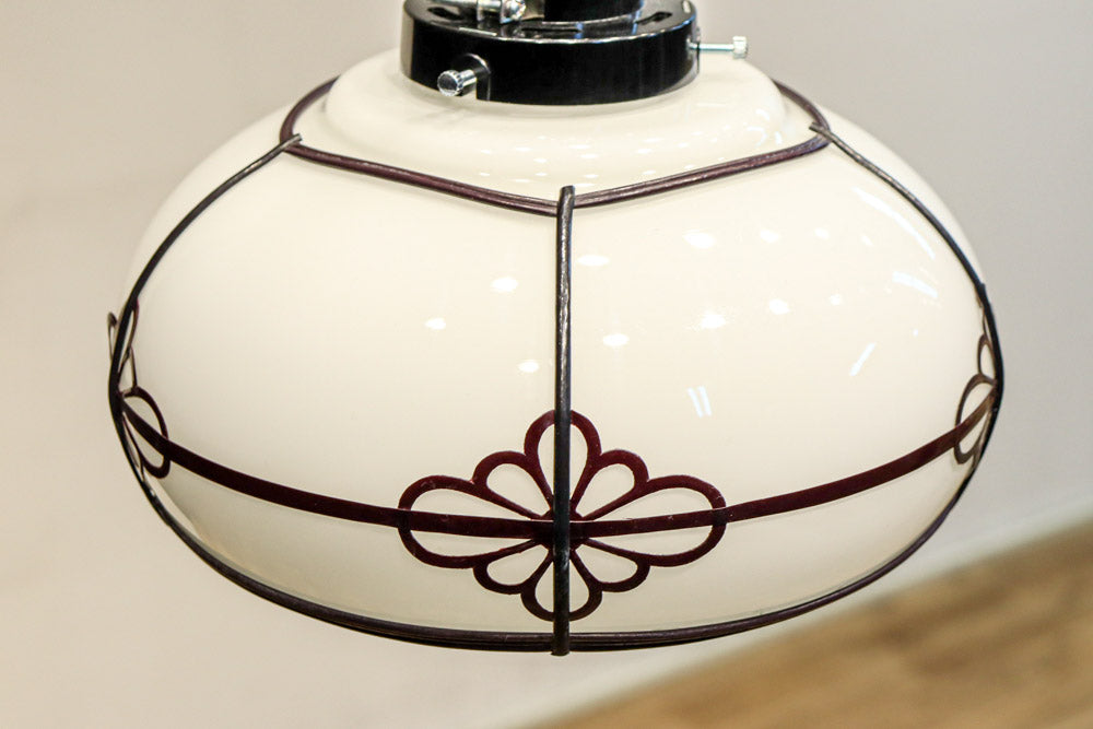 菊菱装飾を施した気品ある電笠　DC8315　在庫2個