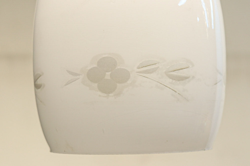 上品な雰囲気が漂う梅の透かし絵の電笠 DC8318 – 古福庵