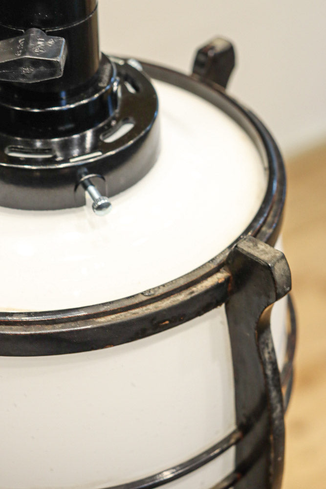 木製フレームの温かみある電笠　DC8320