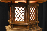 珍品!! 自然の風合いが温かみある木製の灯籠　DC8327