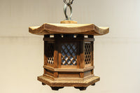 珍品!! 自然の風合いが温かみある木製の灯籠　DC8327