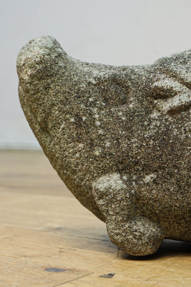 Stone statue of a boar DC8330