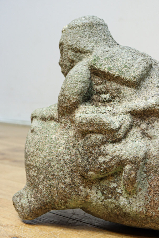 Stone statue of a boar DC8330