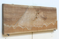 削り模様に昇り龍の絵柄が浮かぶ上品な木彫りの一枚絵　DC8332