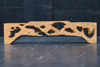 梅や松と小鳥の穏やかな風景を描いた小型の彫刻飾り　DC8350ab　在庫(a:1 b:1 )枚